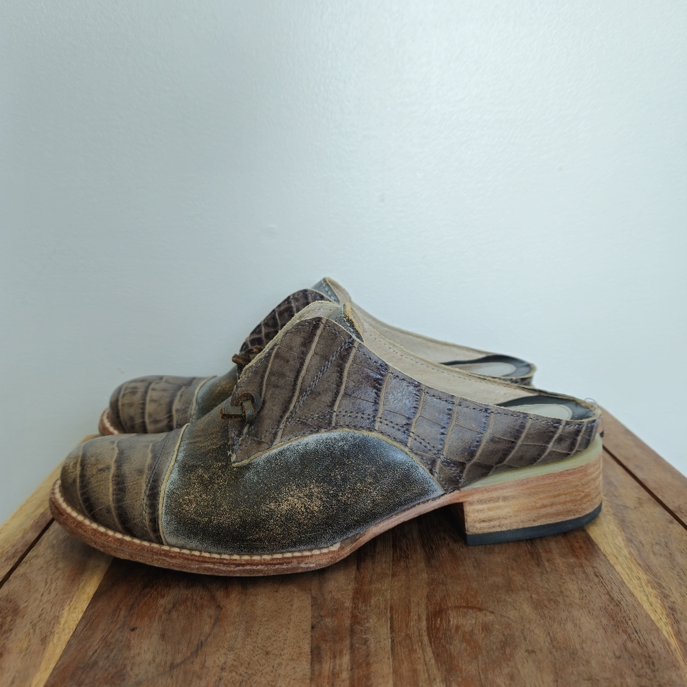 Freebird Women's Size 8 Malena Grey Leather Stacked Block Heel Slip-On Mules